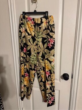 Talbots 100% Pure Silk Pants Elegant Classic Trousers
Sz8 - fit like a Sz 4 or 6